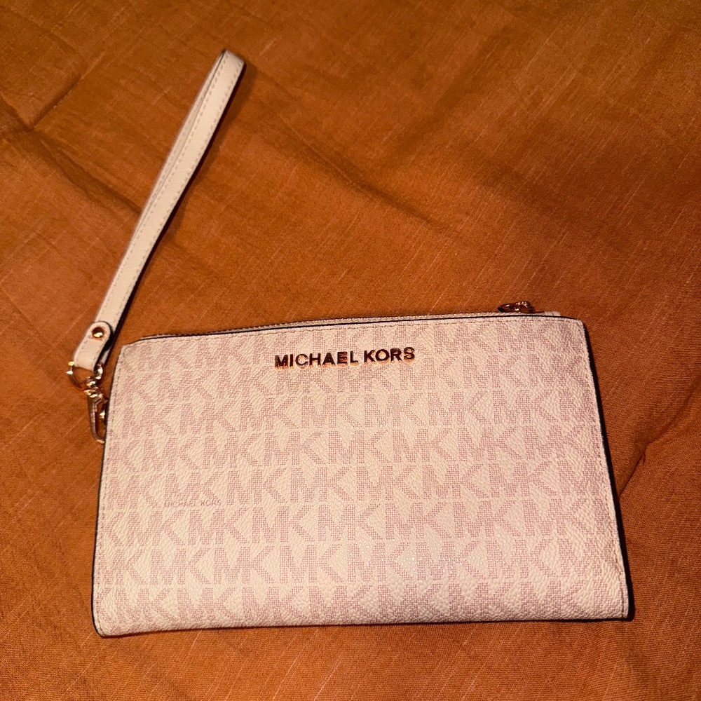 Michael Kors Wristlet